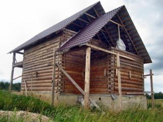 Продам законсервированное строение дачу с участком 25 соток , 1-я береговая на озеро Саро.