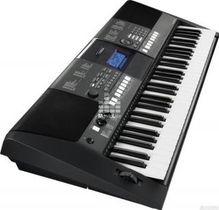 Продаю синтезатор YAMAHA PSR E423