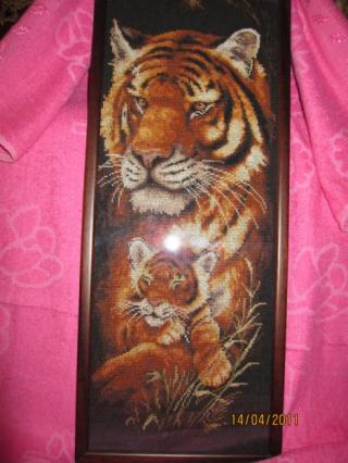 Картина ' Тигрица' , ручная работа, вышивка