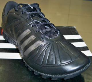 Универсальная обувь для тренинга (Женская) adidas FLUID TRAINER W LEA G17972